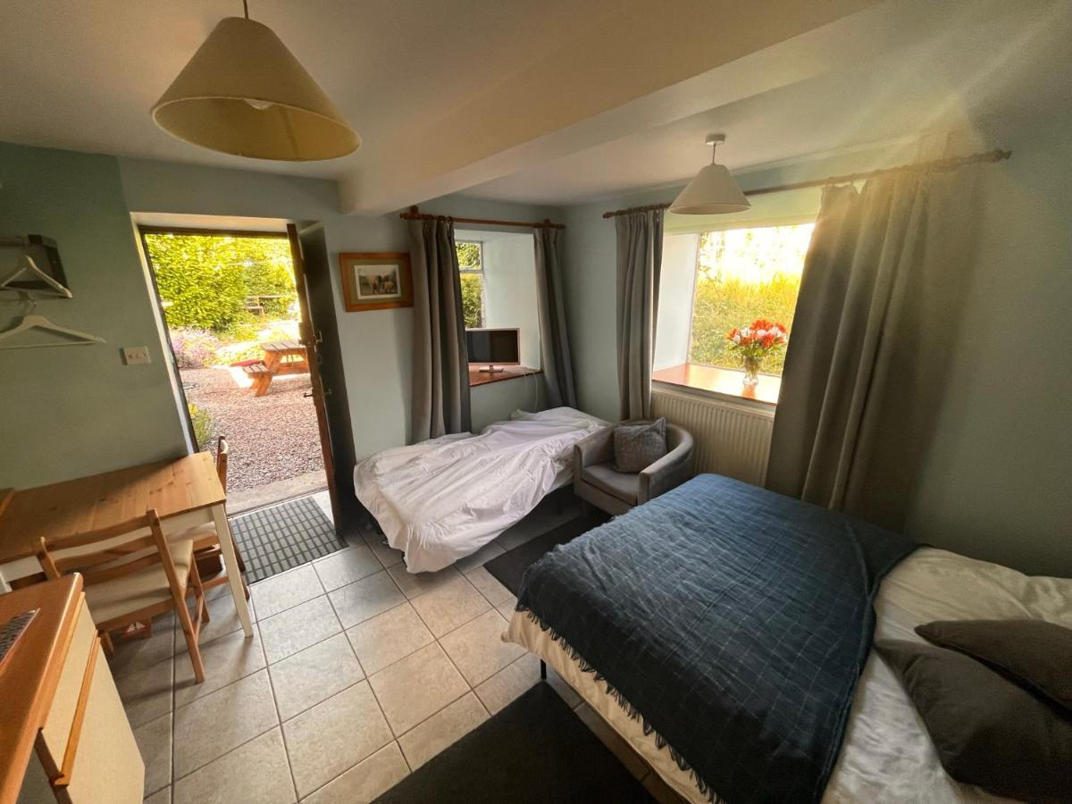 Riverside Apartment بريكون المظهر الخارجي الصورة