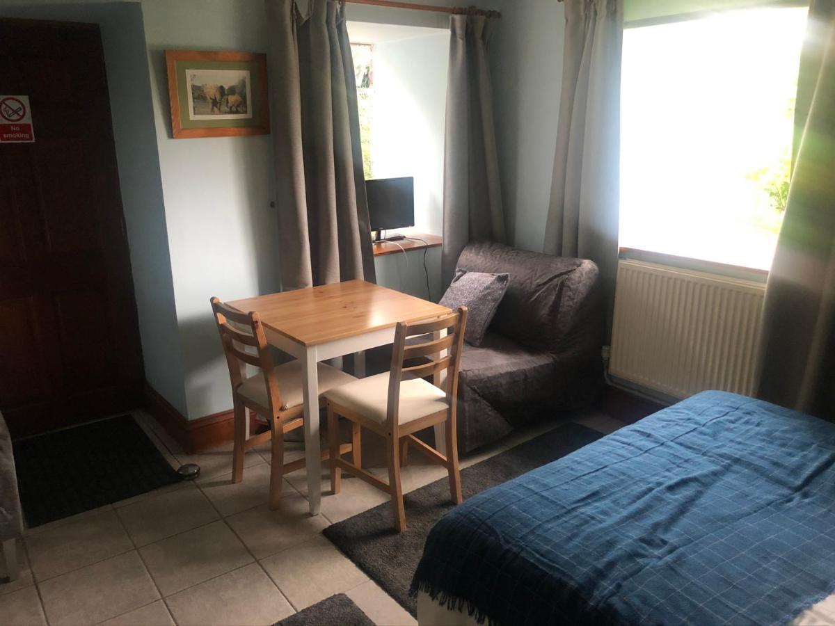 Riverside Apartment بريكون المظهر الخارجي الصورة
